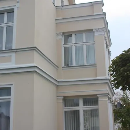 In Gruenderzeitvilla In Strandnaehe 塞巴特黑灵斯多夫