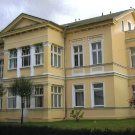 Lägenhet In Gruenderzeitvilla In Strandnaehe