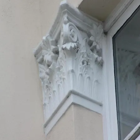 In Gruenderzeitvilla In Strandnaehe Lägenhet *